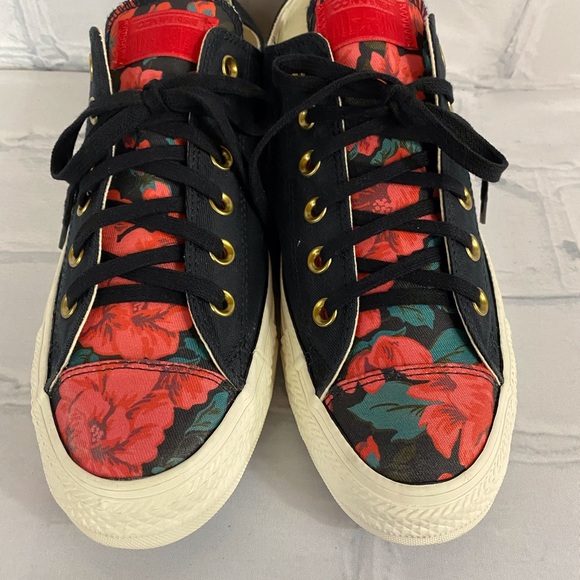 NWOT Converse - Picture 5 of 9